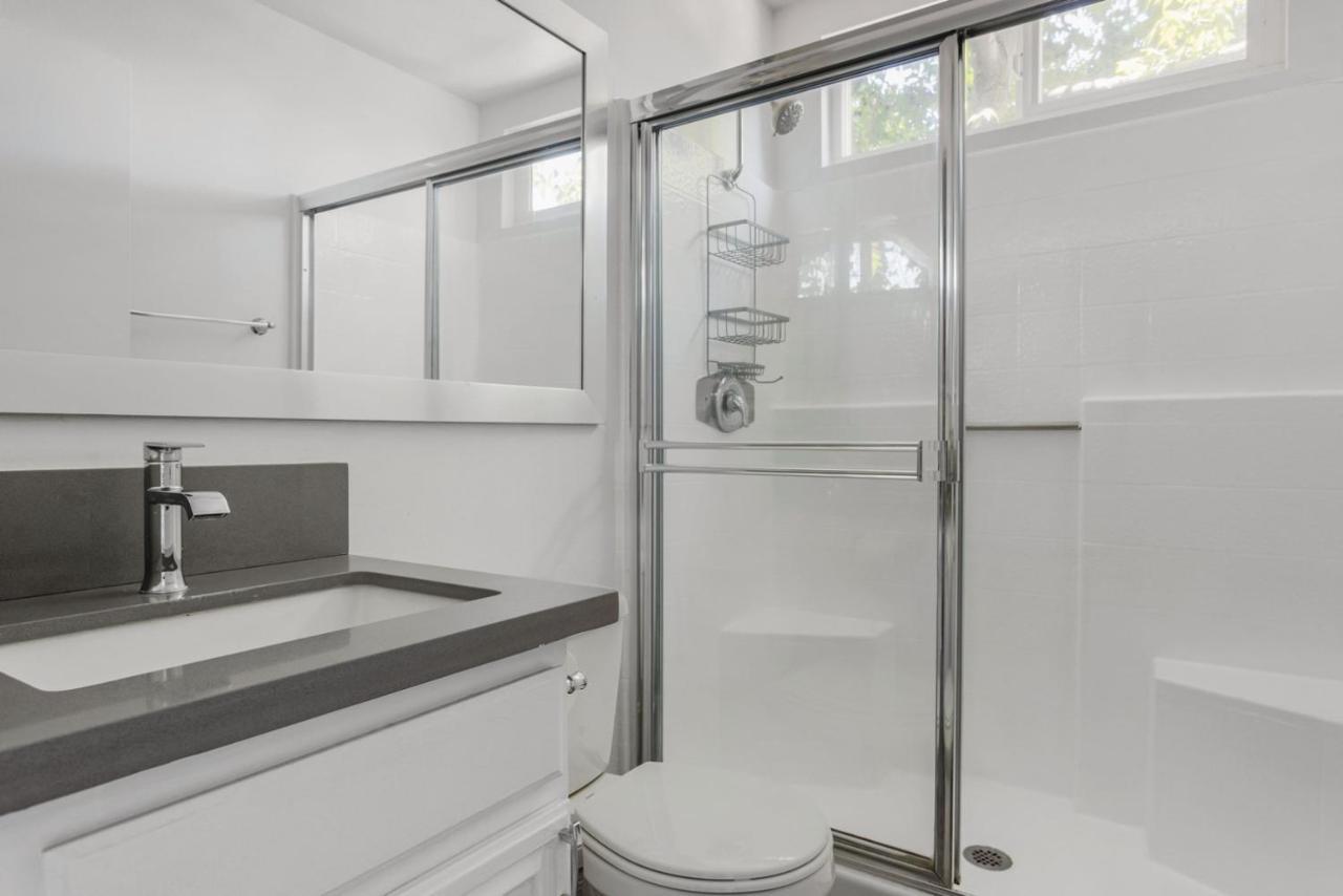 Apartamento Beverly Grove 2br W Gym Nr Malls Hospital Lax-1107 *